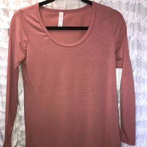 NEW LuLaRoe LYNNAE Top Size XXS